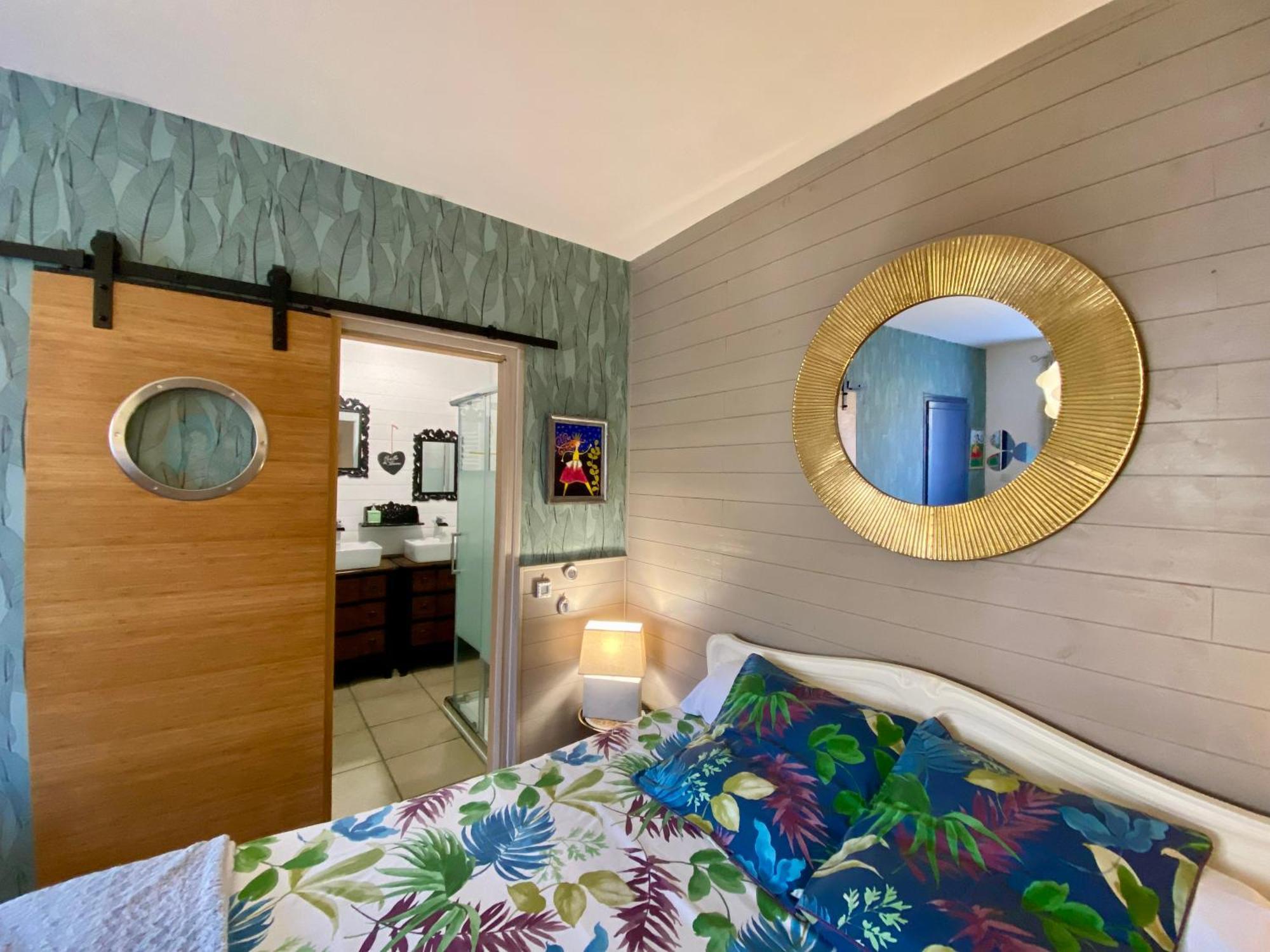 Le Cocon Boheme - Maison Climatisee Au Coeur De Sarlat - Parking - Piscine Chauffee - Spa Et Massages Exterior photo